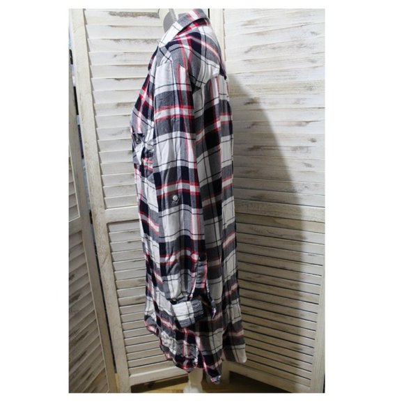 BLL nyc plaid button up top(920) - Picture 4 of 6